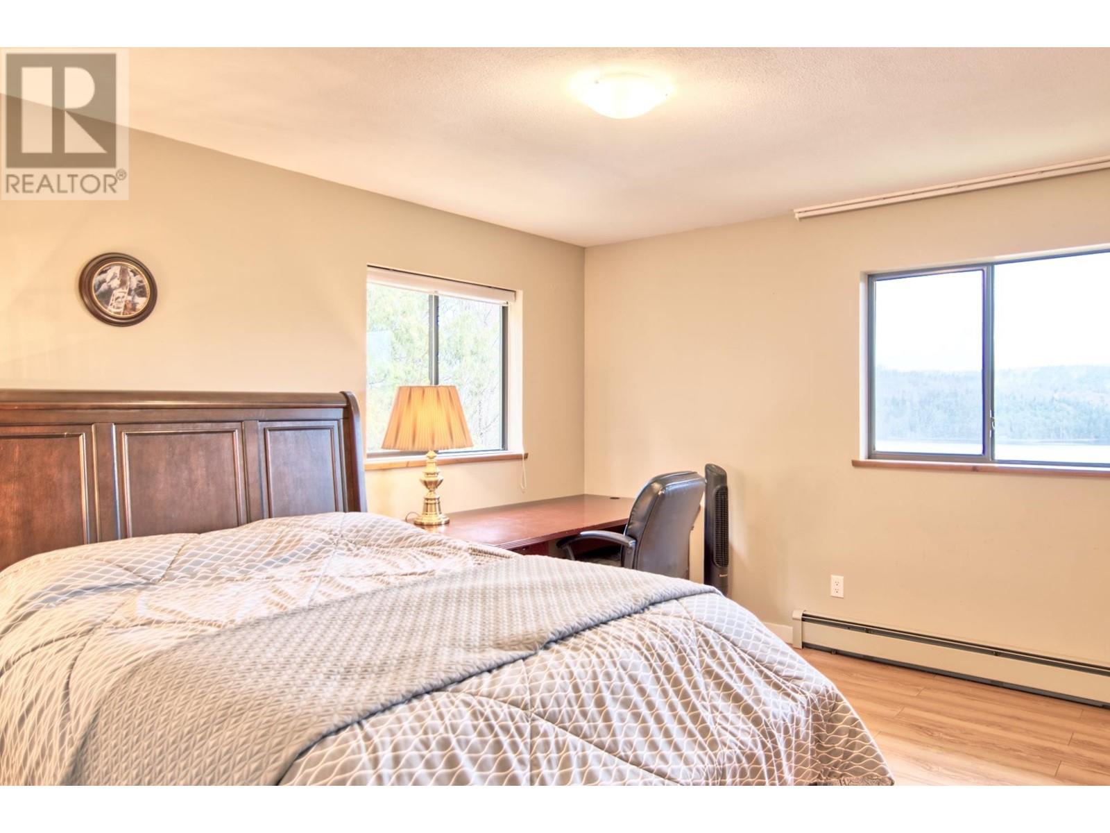 6377 N Gale Avenue, Sechelt, British Columbia  V7Z 0P7 - Photo 17 - C8069480