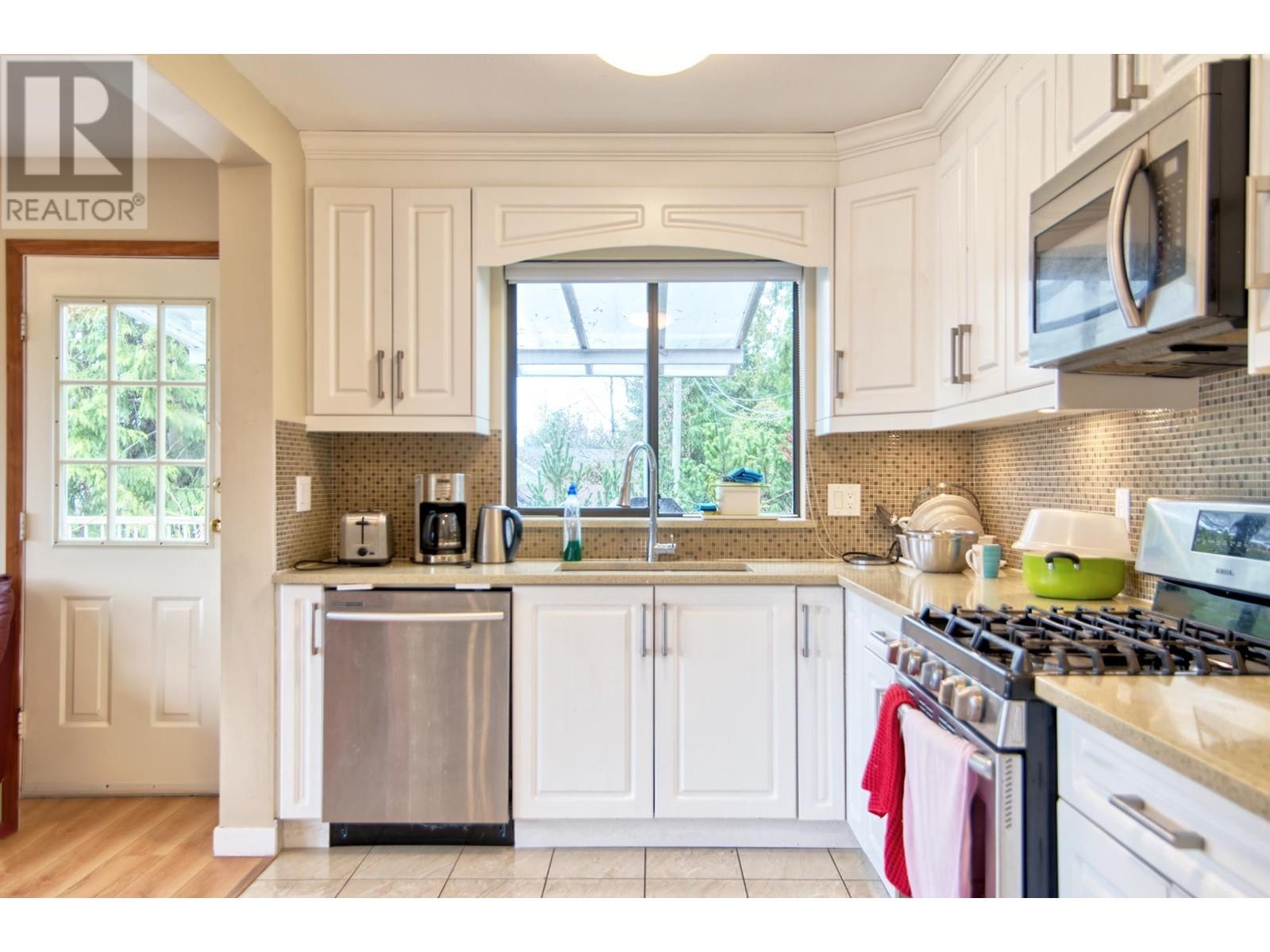 6377 N Gale Avenue, Sechelt, British Columbia  V7Z 0P7 - Photo 26 - C8069480