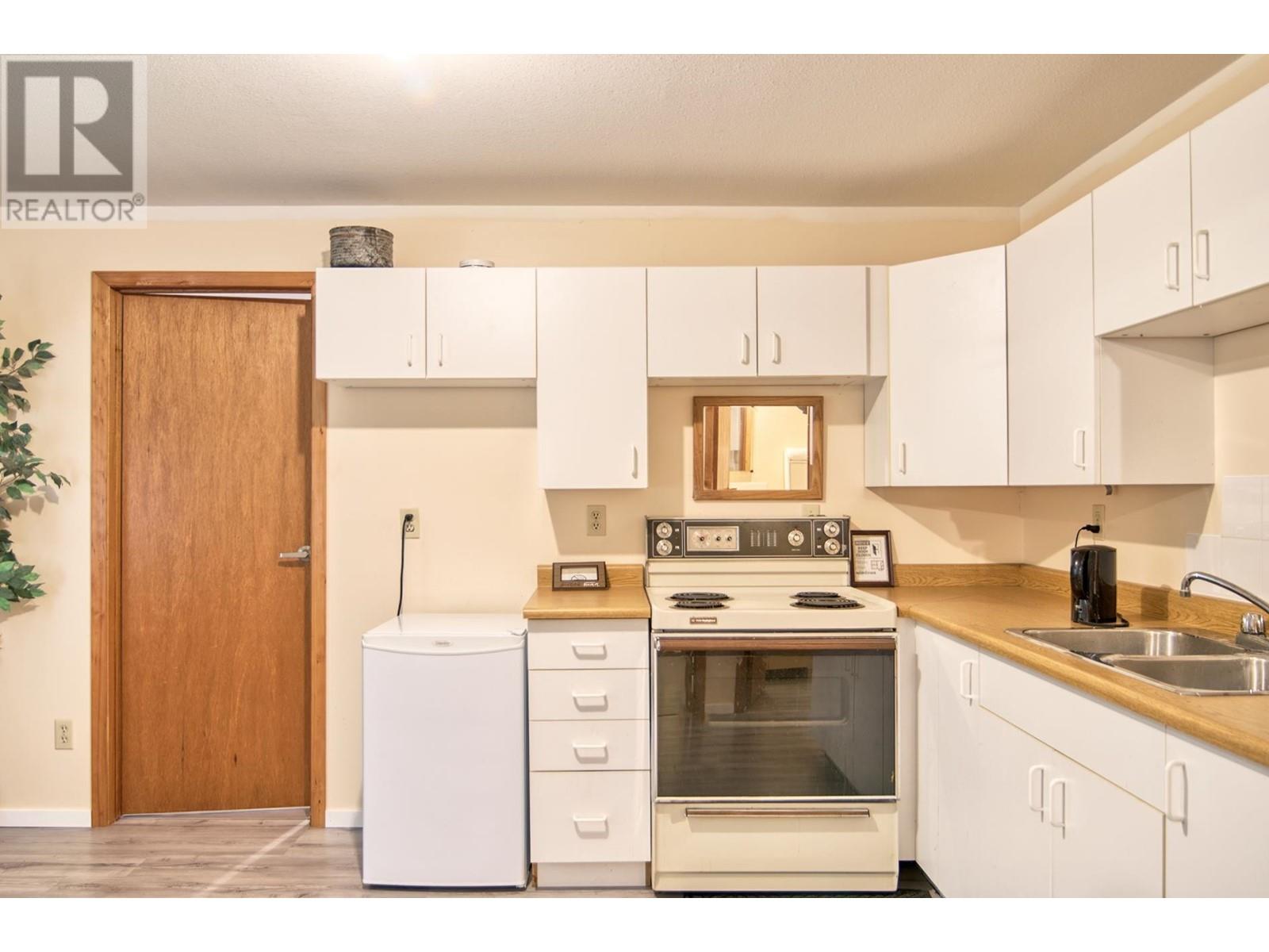 6377 N Gale Avenue, Sechelt, British Columbia  V7Z 0P7 - Photo 29 - C8069480