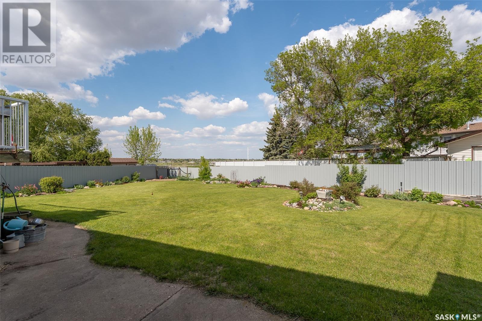 Property at 1523 Cree CRESCENT image 4