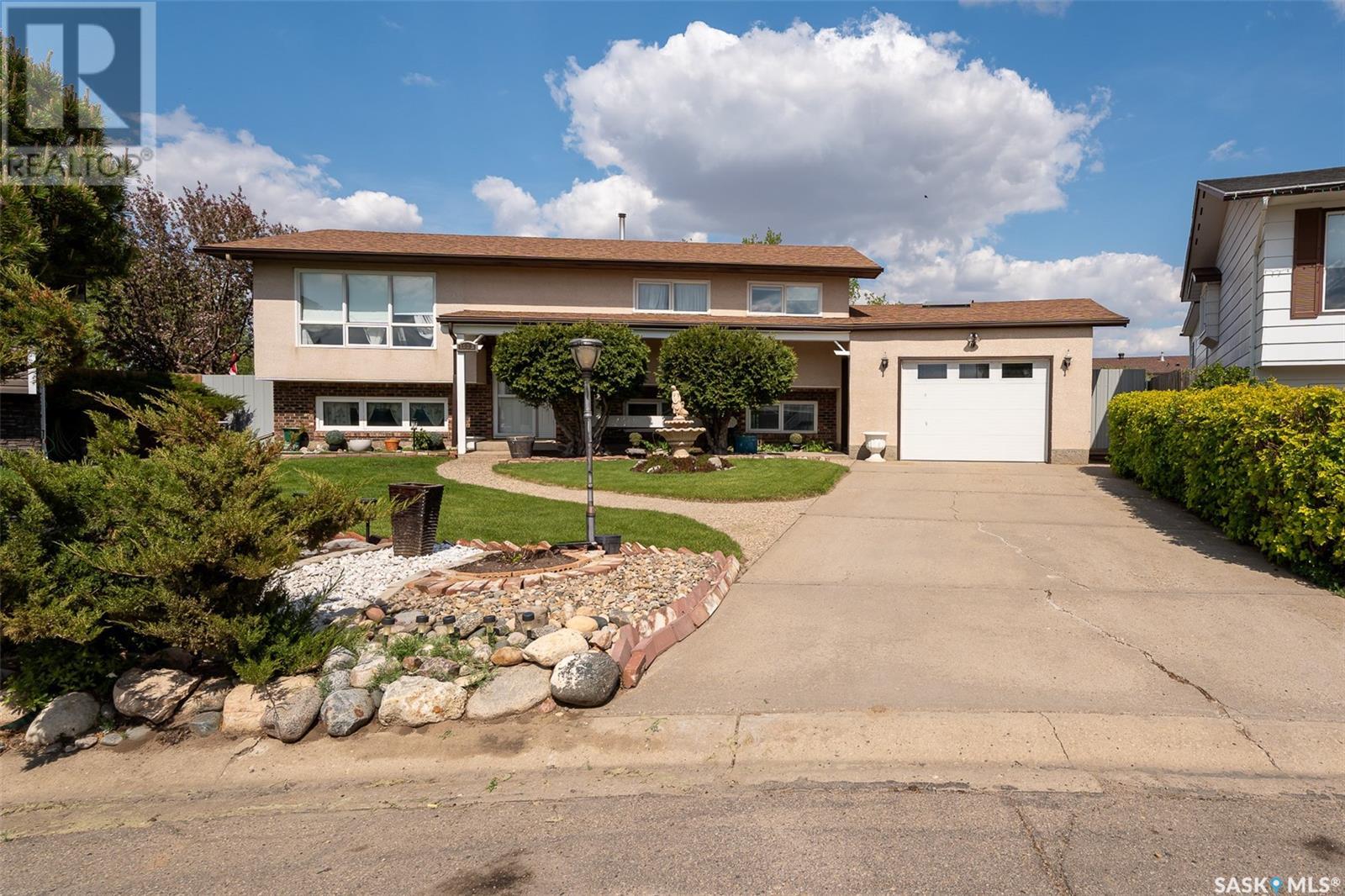 Property at 1523 Cree CRESCENT image 2