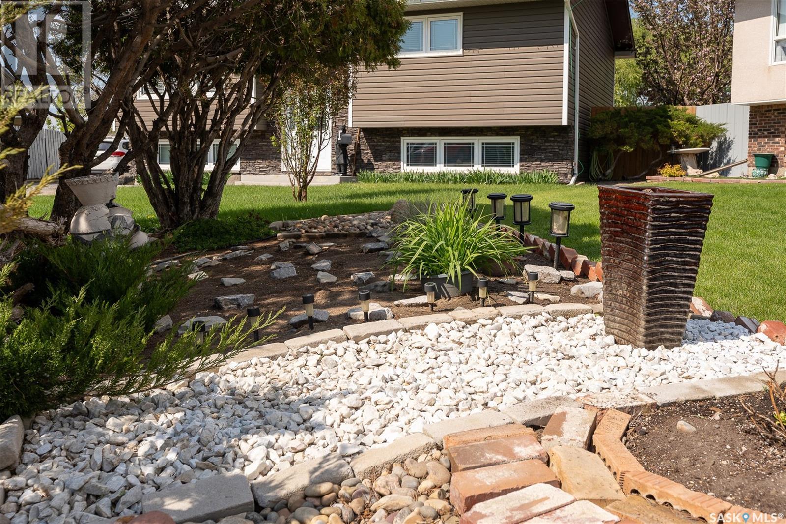 Property at 1523 Cree CRESCENT image 3