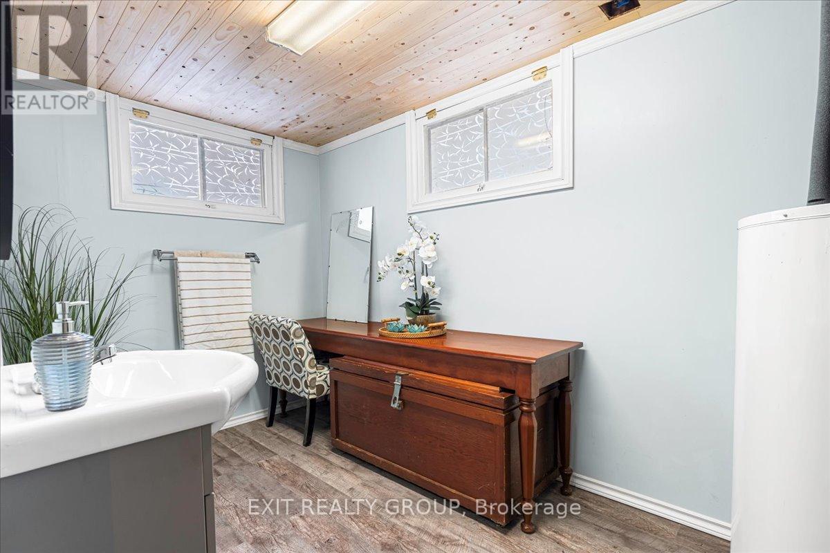 17 Lodge Road, Quinte West, Ontario  K0K 1L0 - Photo 25 - X12174458