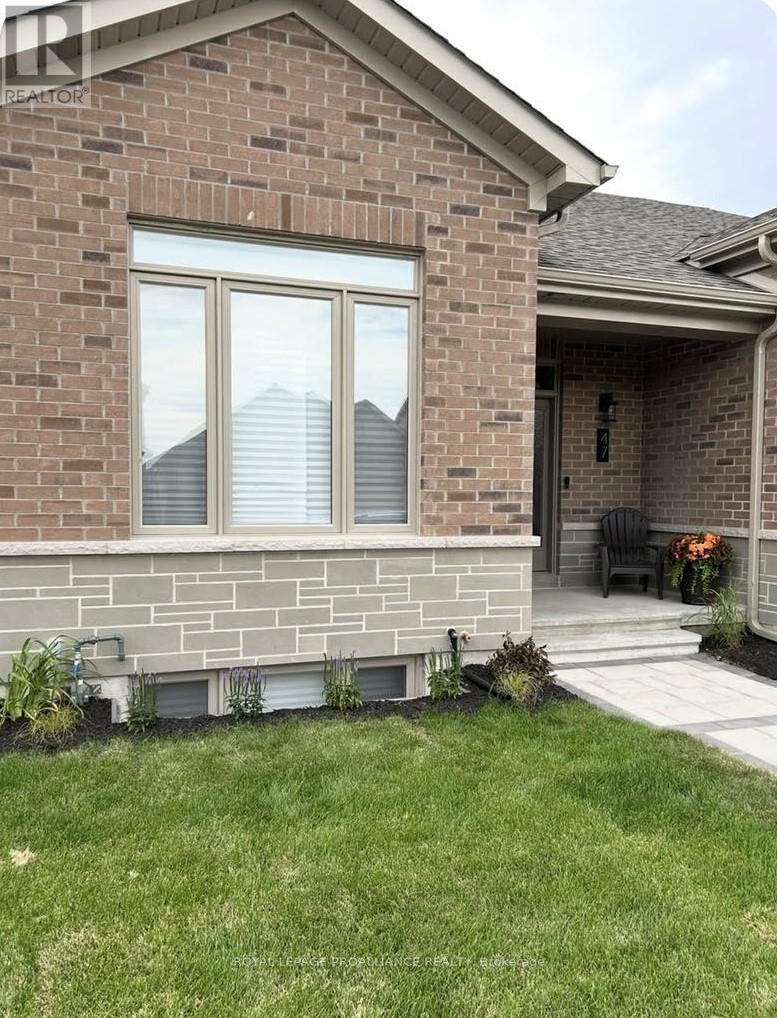 47 Athabaska Drive, Belleville, Ontario  K8N 0T1 - Photo 27 - X12173996