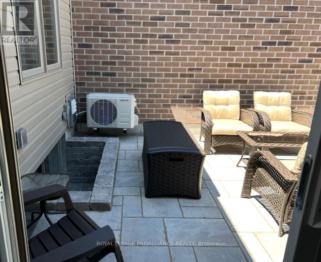 47 Athabaska Drive, Belleville, Ontario  K8N 0T1 - Photo 31 - X12173996