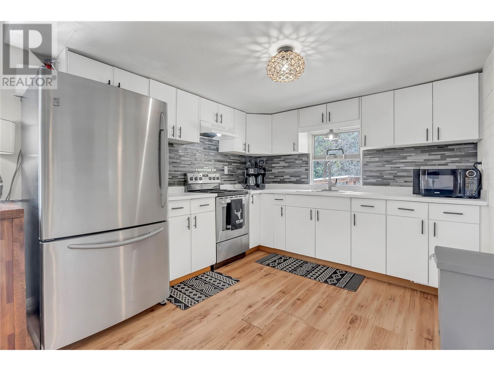 2408 Princeton-Summerland Road, Princeton, British Columbia  V0X 1W0 - Photo 13 - 10347881