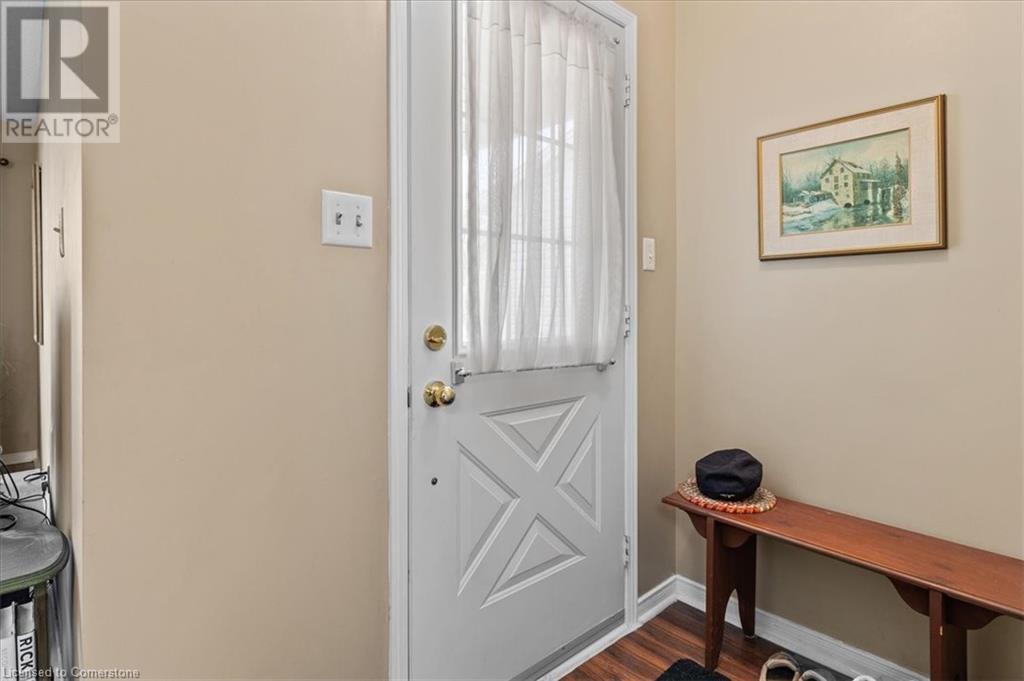 Property at 51 HOLLINRAKE Avenue image 4