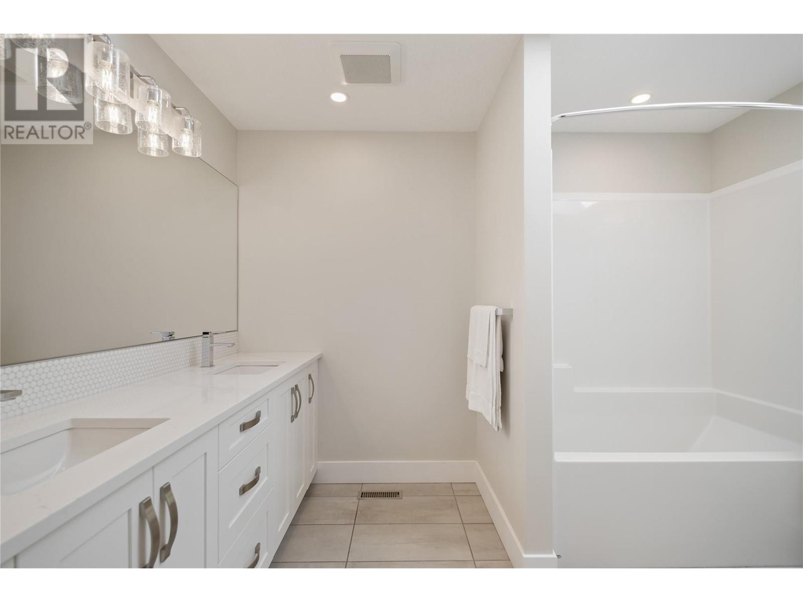 2025 Huckleberry Road, Kelowna, British Columbia  V1P 1H5 - Photo 29 - 10347919