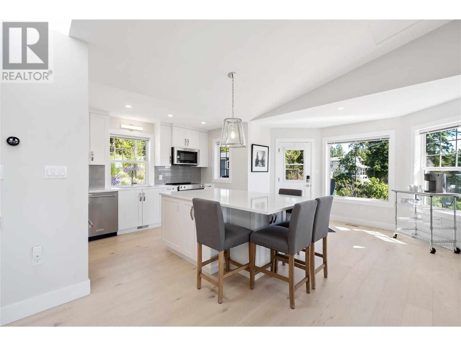 2025 Huckleberry Road, Kelowna, British Columbia  V1P 1H5 - Photo 15 - 10347919