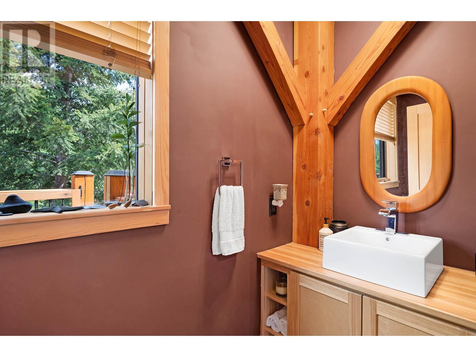 688 Greer Road, Clearwater, BC V0E1N2