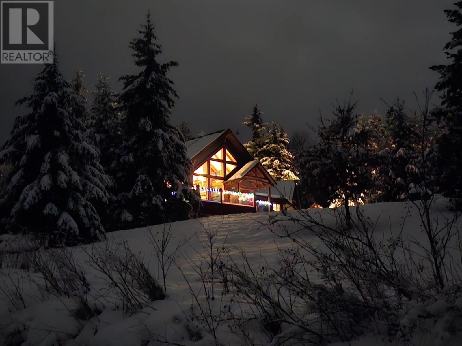 688 Greer Road, Clearwater, BC V0E1N2