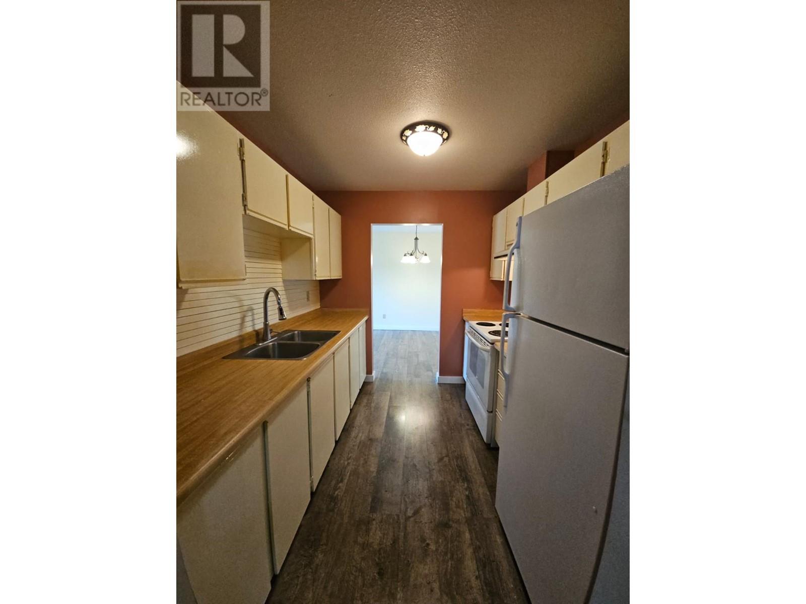 195 Chamberlain Crescent Unit# 301, Tumbler Ridge, British Columbia  V0C 2W0 - Photo 3 - 10349443