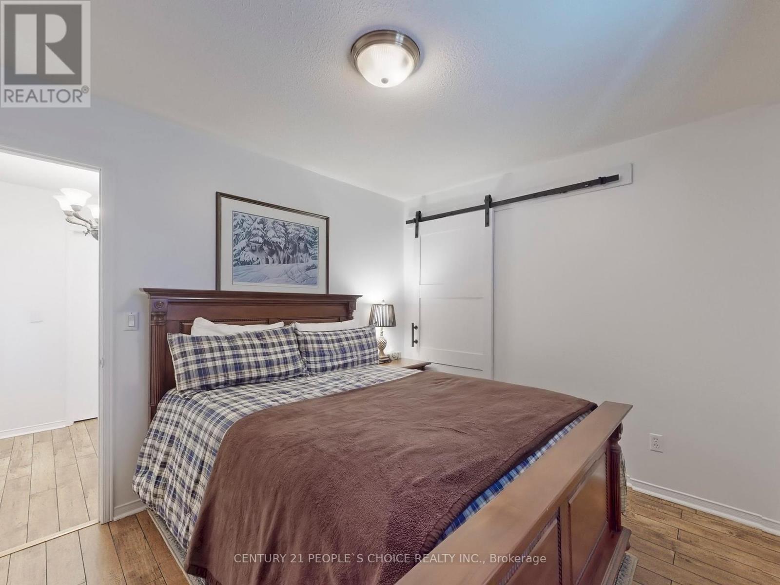 5812 Sidmouth Street, Mississauga, Ontario  L5V 2K3 - Photo 22 - W12010054