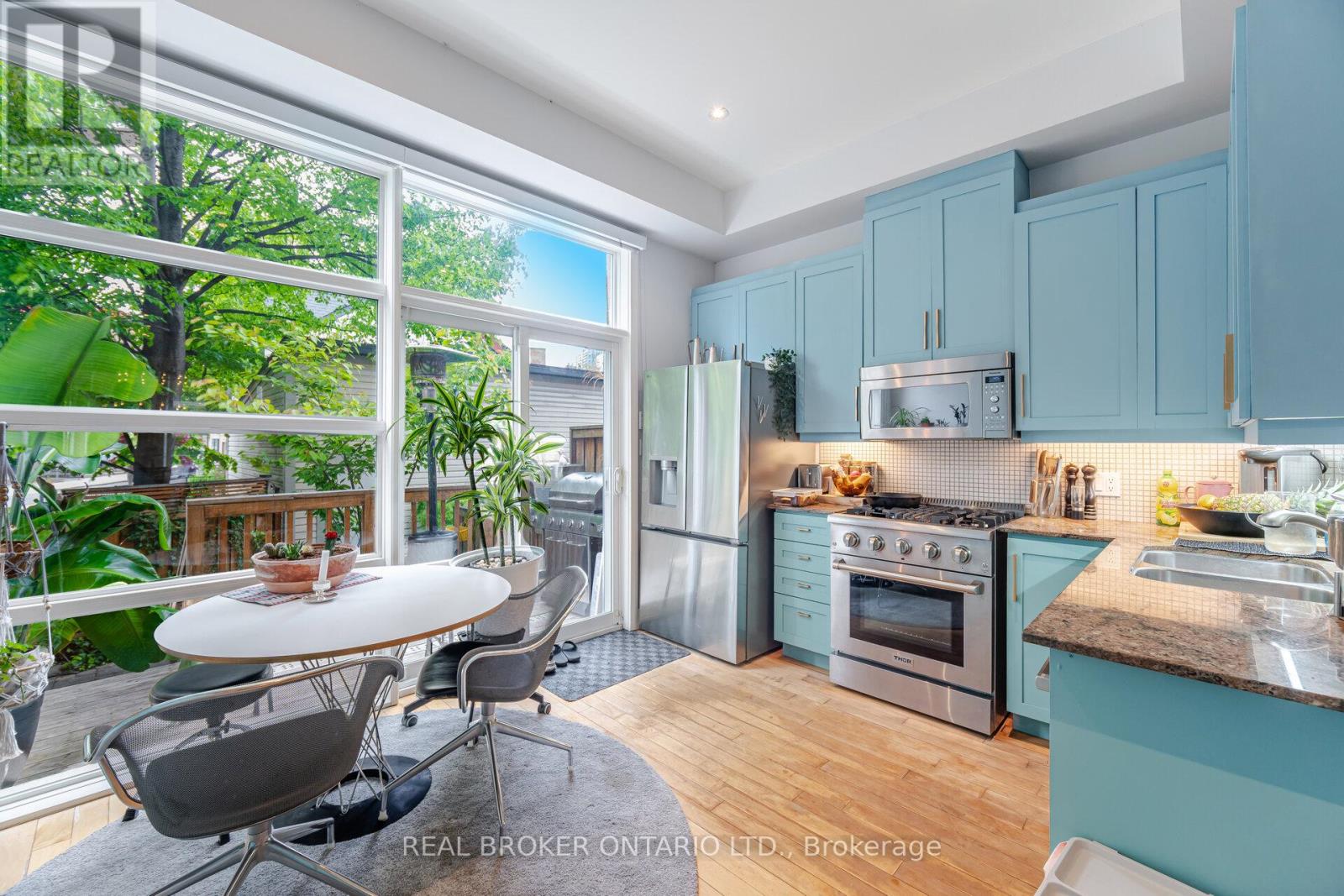 476 KING STREET E, Toronto, Ontario