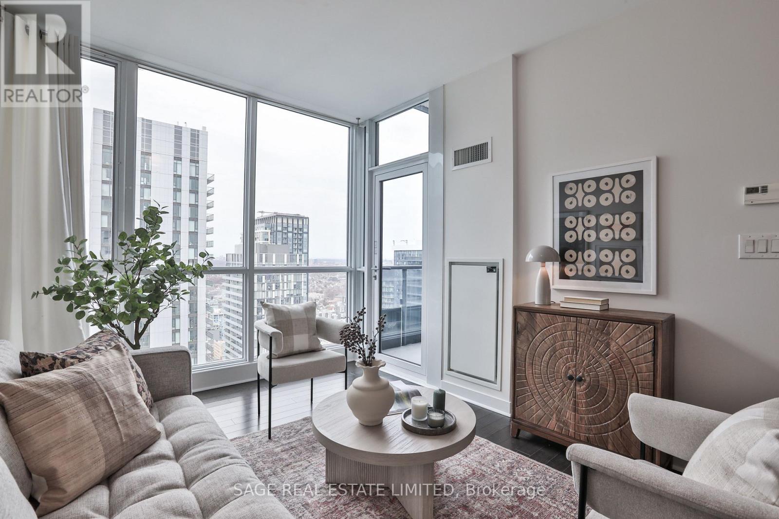 4511 - 295 Adelaide Street W, Toronto, Ontario  M5V 0L4 - Photo 18 - C12174443