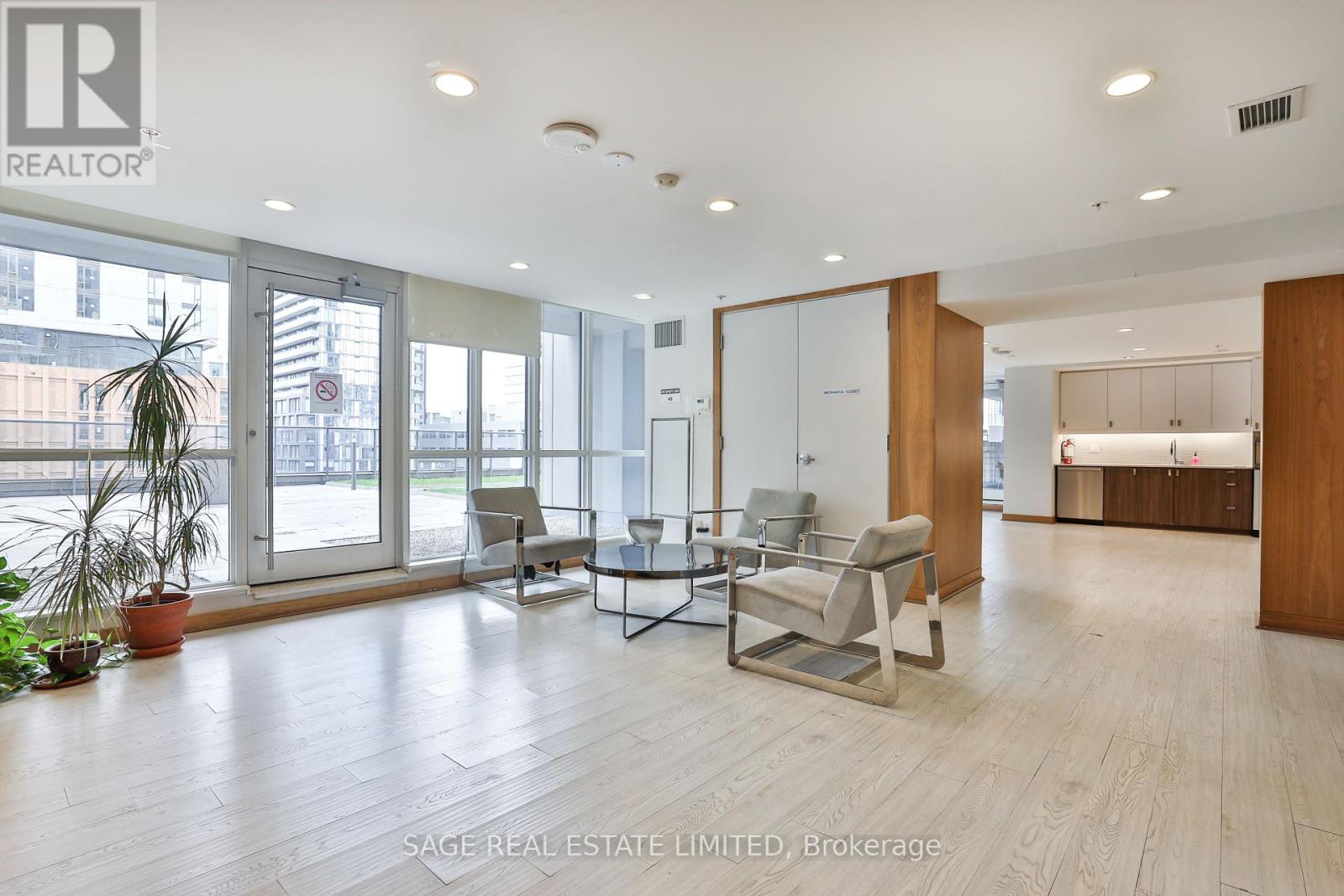 4511 - 295 Adelaide Street W, Toronto, Ontario  M5V 0L4 - Photo 42 - C12174443