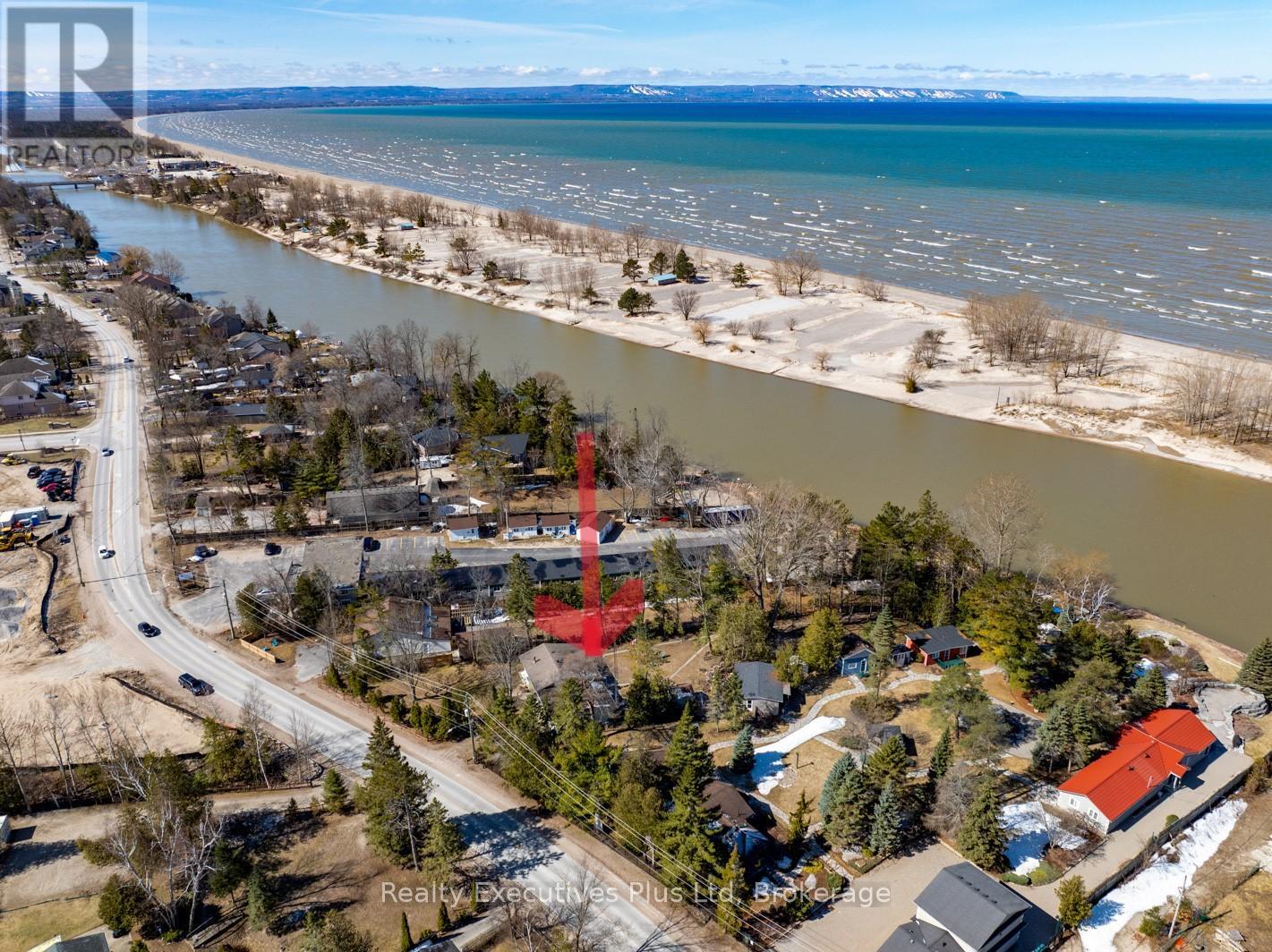300 River Road E, Wasaga Beach, Ontario  L9Z 2L7 - Photo 10 - S12061544