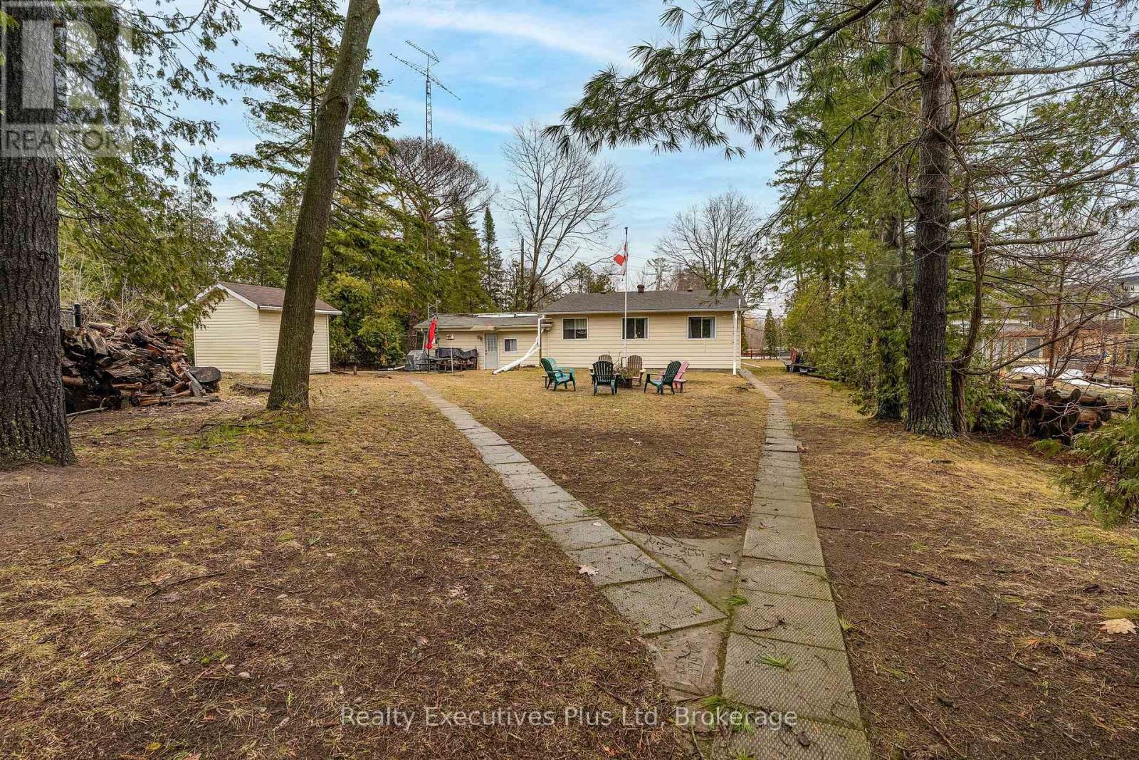 Property at 300 RIVER ROAD E image 3