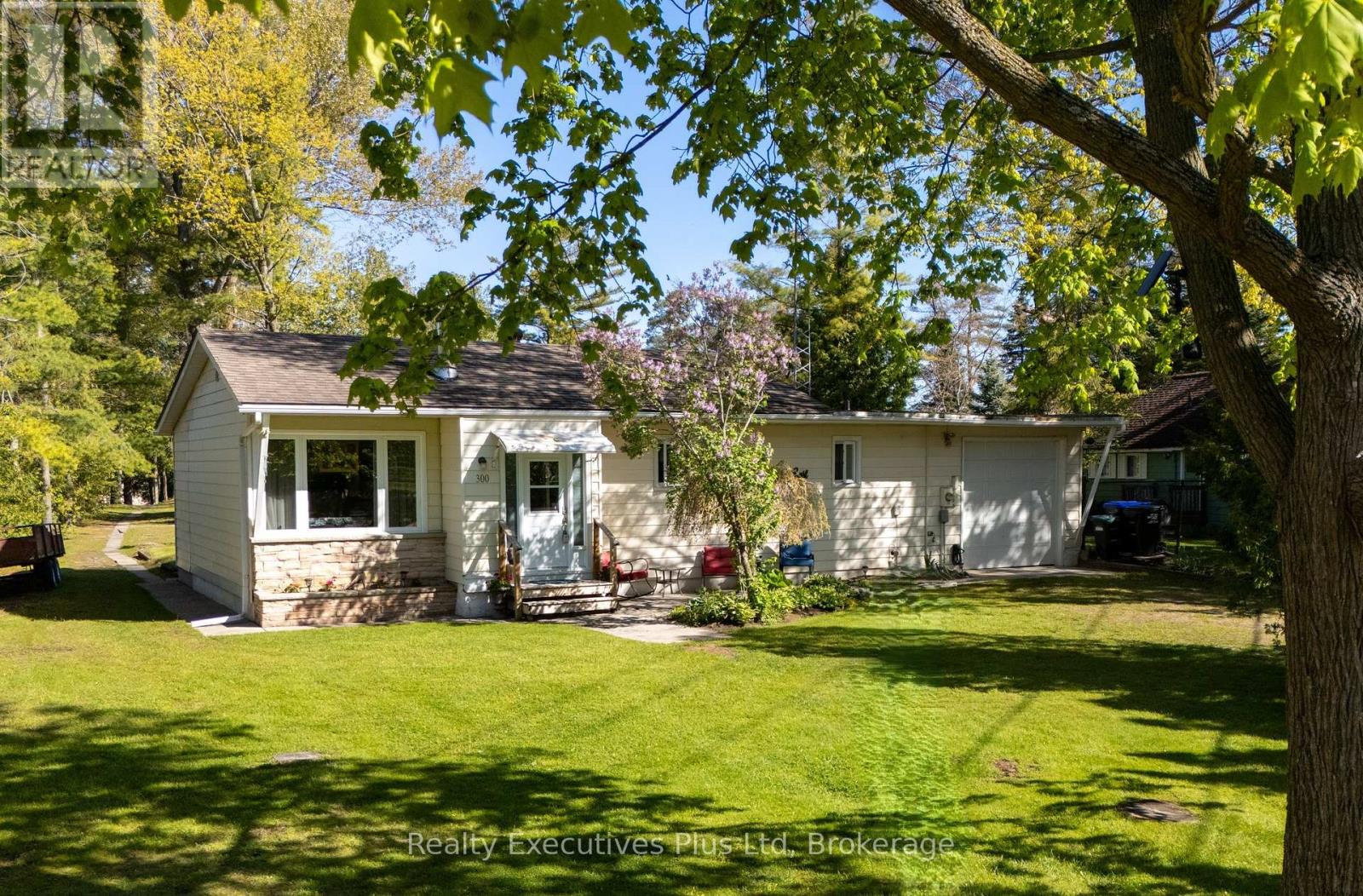 Property at 300 RIVER ROAD E image 1