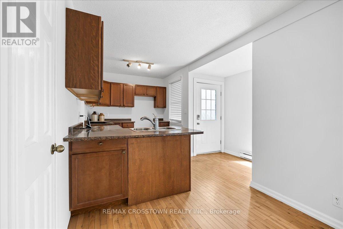 369 Balm Beach Road W, Tiny, Ontario  L0L 2J0 - Photo 28 - S12174369