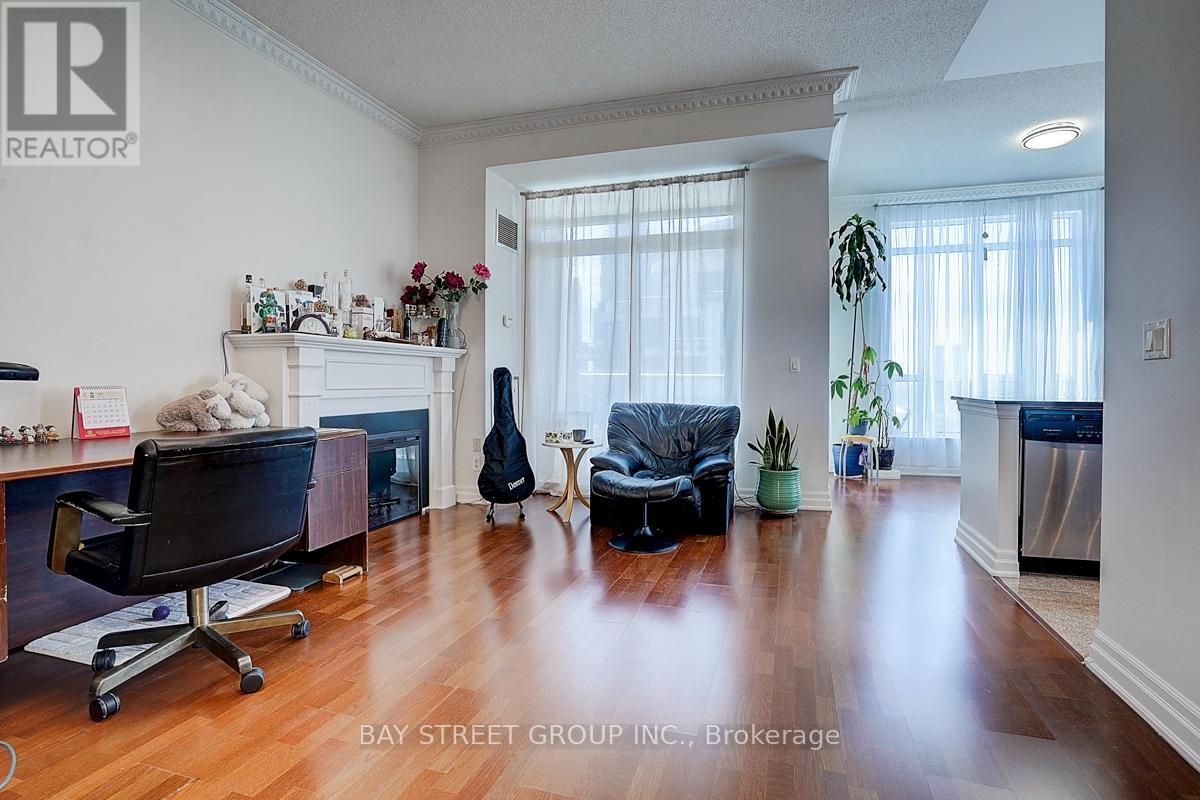 Lph14 - 2083 Lake Shore Boulevard W, Toronto, Ontario  M8V 4G2 - Photo 12 - W12174452