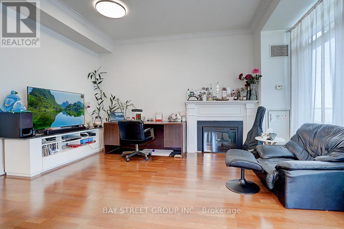 Lph14 - 2083 Lake Shore Boulevard W, Toronto, Ontario  M8V 4G2 - Photo 14 - W12174452