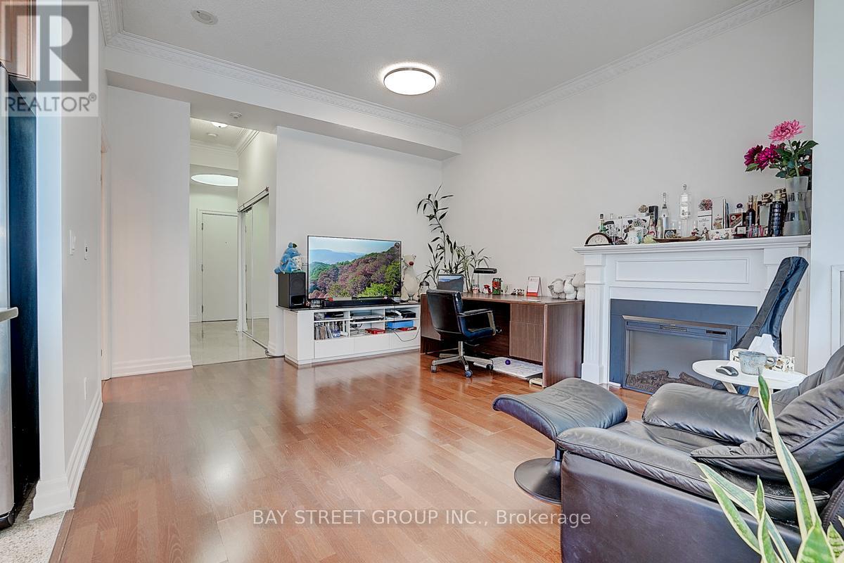 Lph14 - 2083 Lake Shore Boulevard W, Toronto, Ontario  M8V 4G2 - Photo 15 - W12174452