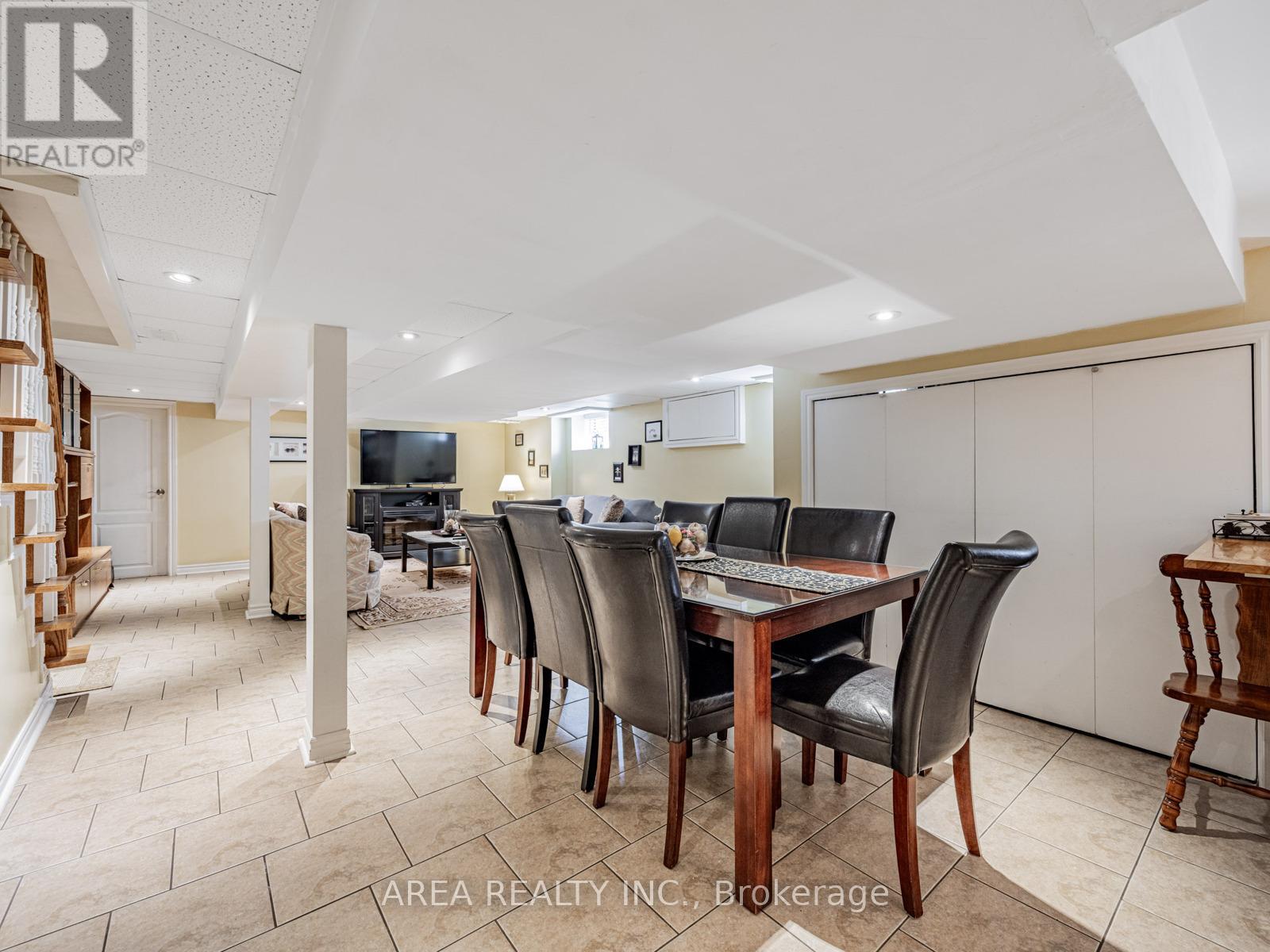 54 Hartley Avenue, Toronto, Ontario  M6E 4E8 - Photo 21 - W12174453