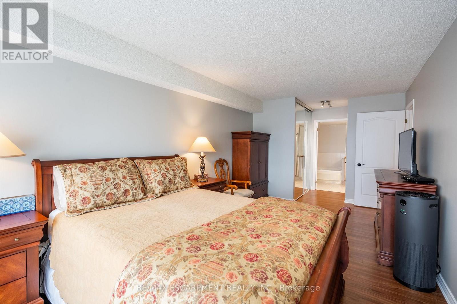 1203 - 1276 Maple Crossing Boulevard, Burlington, Ontario  L7S 2J9 - Photo 28 - W12174454