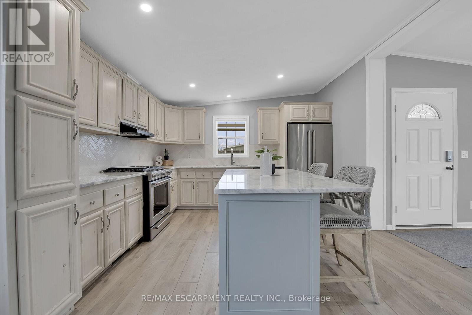 2 Driftwood Crescent, Haldimand (Nanticoke), Ontario  N0A 1L0 - Photo 13 - X12174456