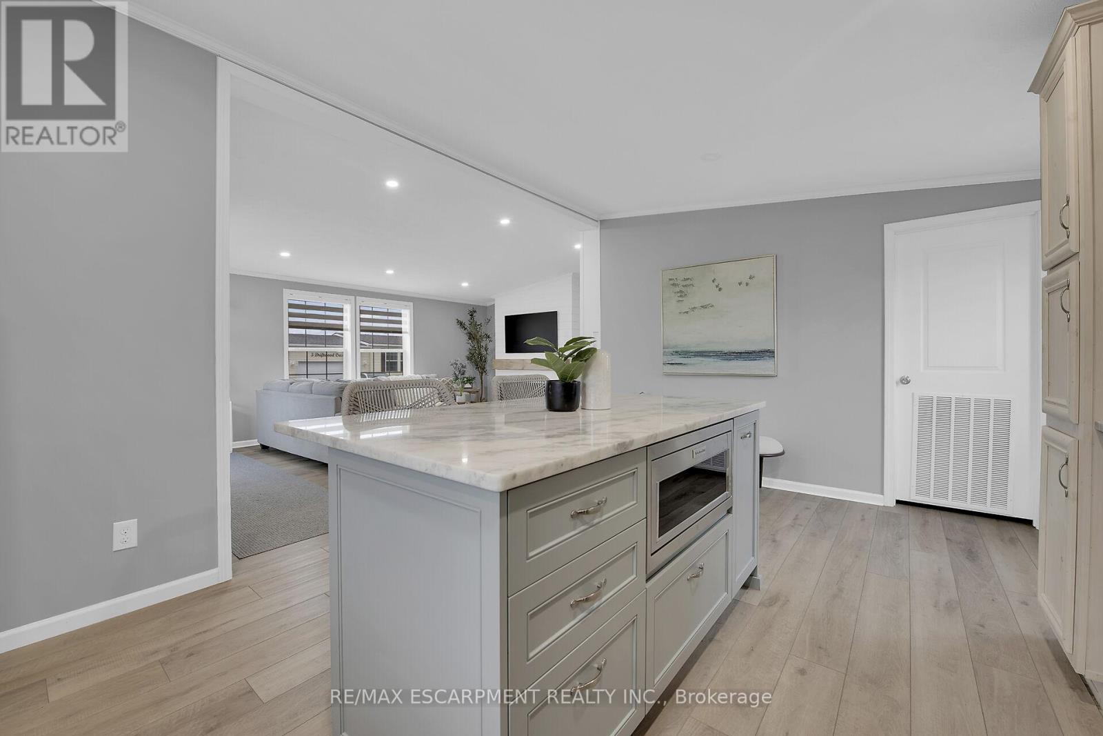2 Driftwood Crescent, Haldimand (Nanticoke), Ontario  N0A 1L0 - Photo 14 - X12174456
