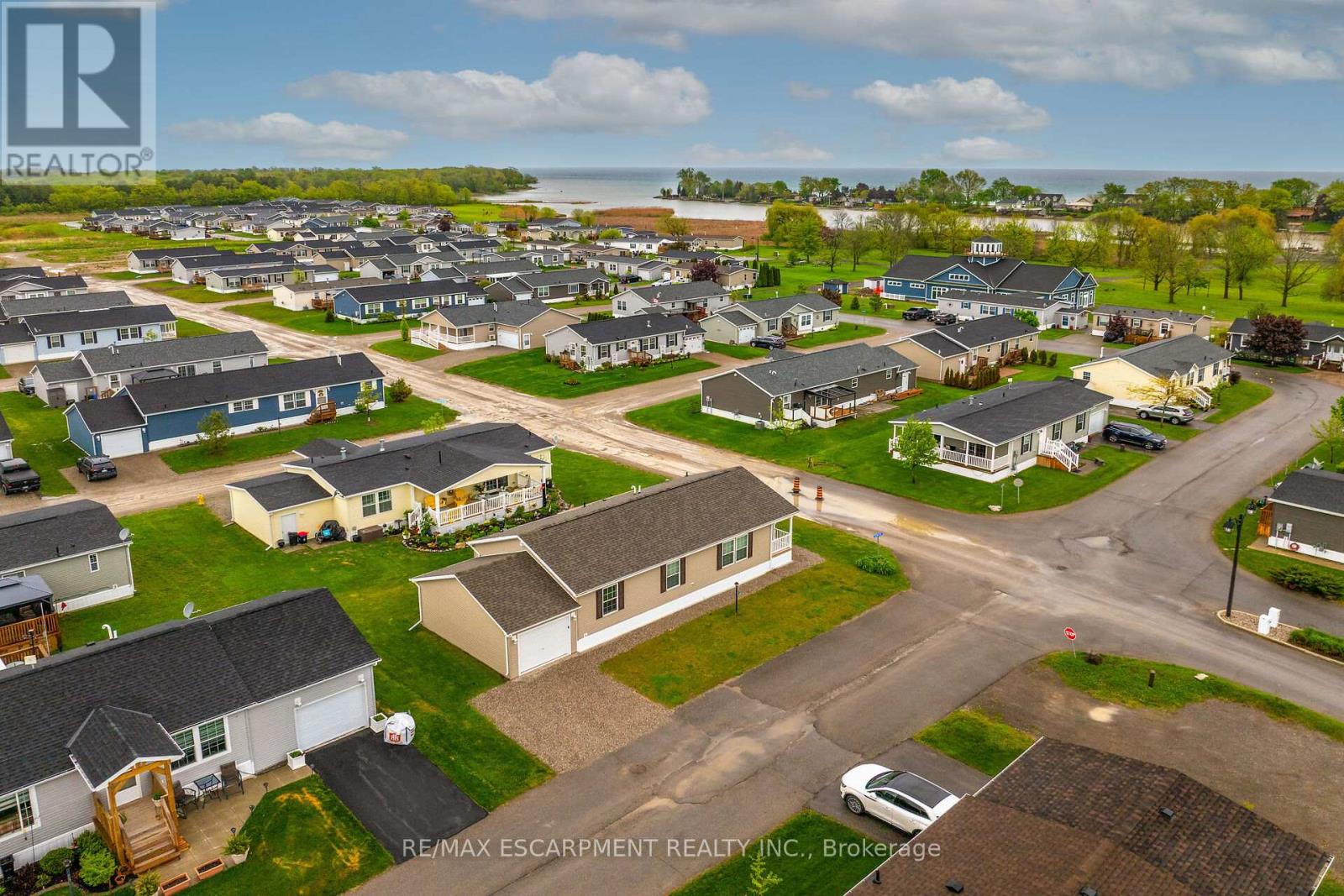 2 Driftwood Crescent, Haldimand (Nanticoke), Ontario  N0A 1L0 - Photo 44 - X12174456