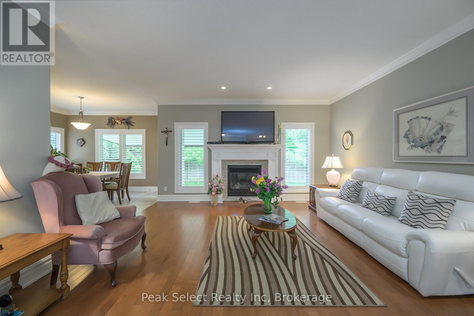 Photo 10 of 41 for 2285 Lilac Avenue