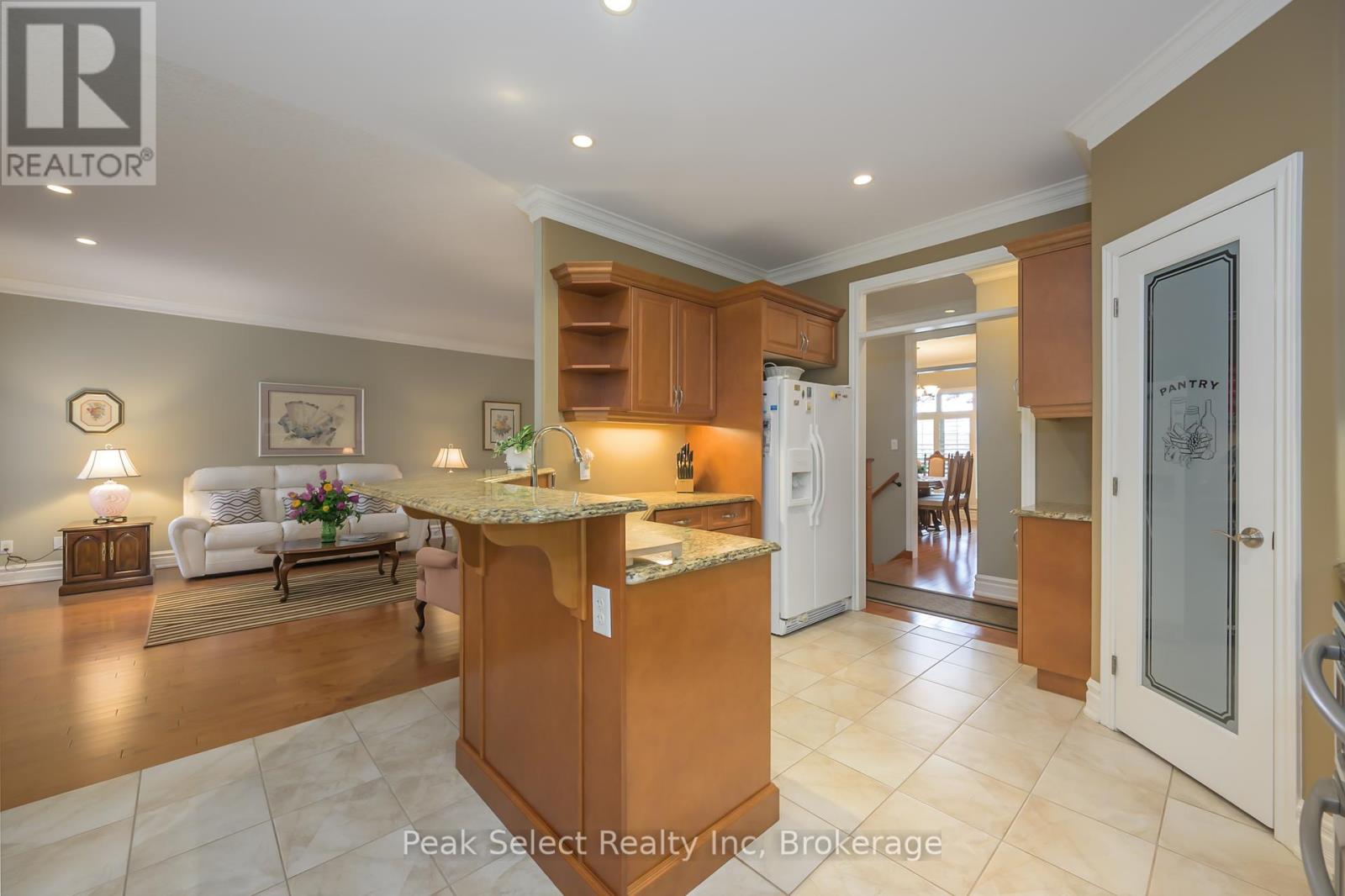 Photo 12 of 41 for 2285 Lilac Avenue