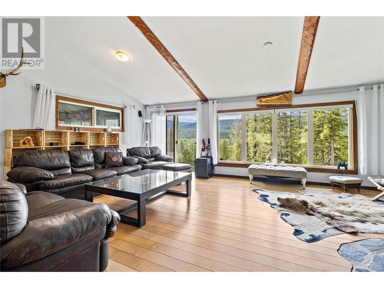 1446 Nittel Road, Seymour Arm, BC V0E1M0