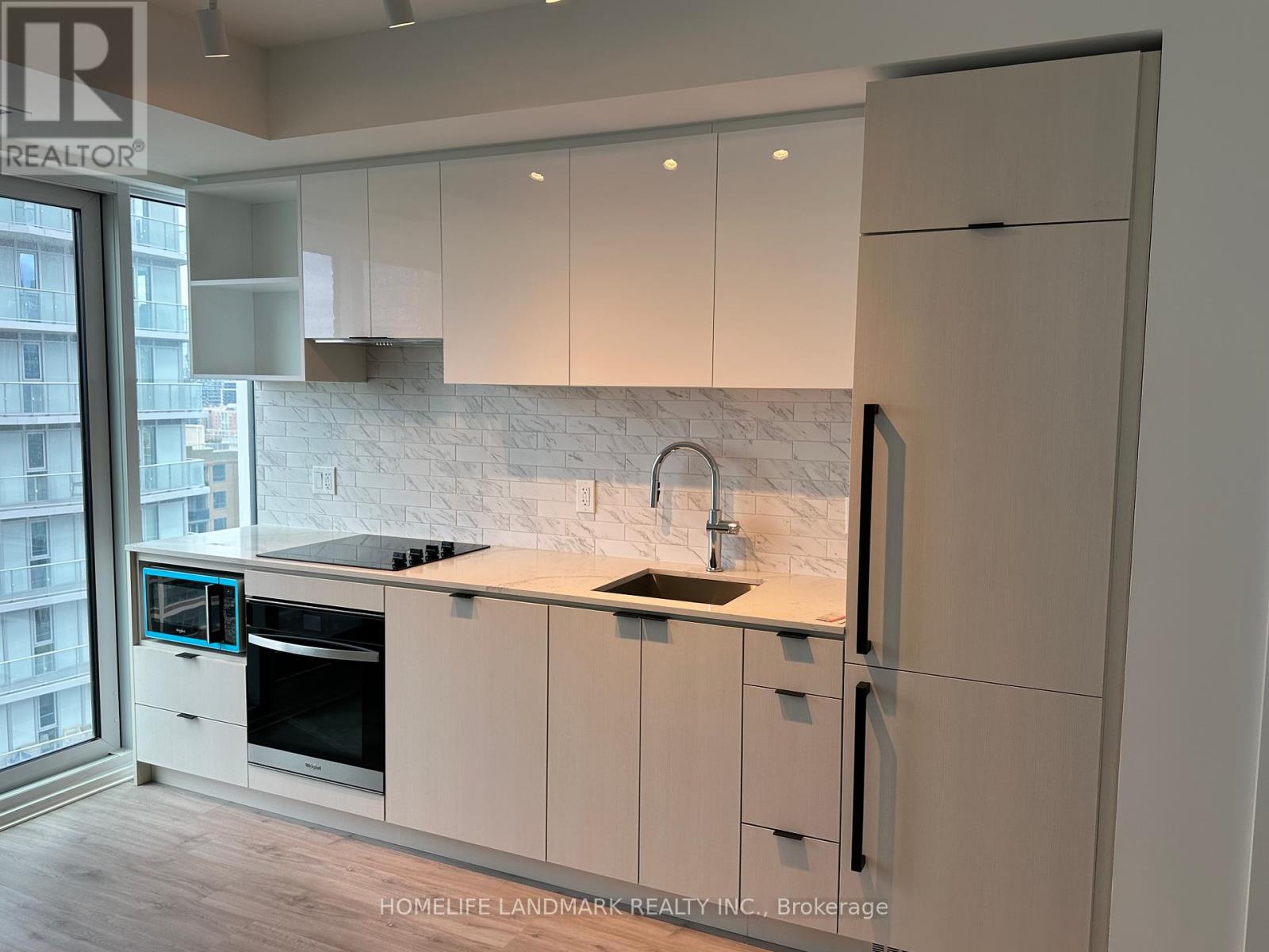 1906 - 252 Church Street, Toronto, Ontario  M5B 1Z2 - Photo 4 - C12174486