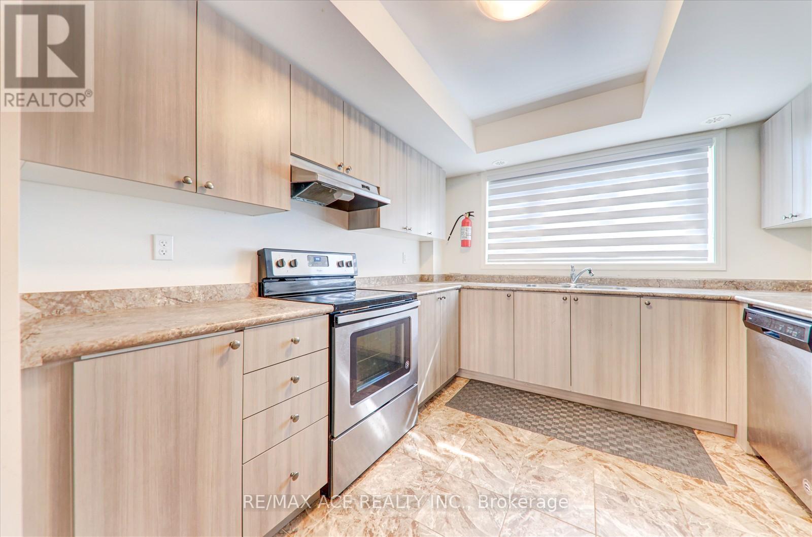 2538 Rosedrop Path S, Oshawa, Ontario  L1L 0H4 - Photo 7 - E12174511