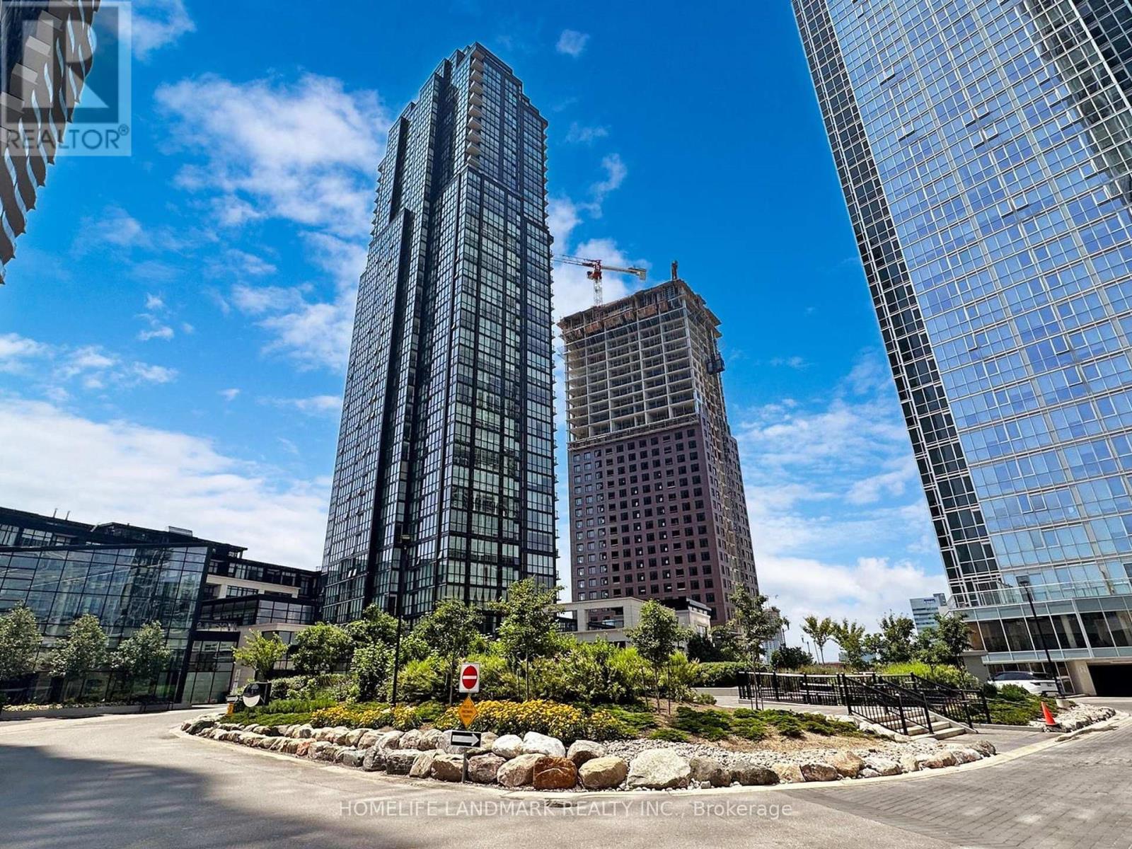 1802 - 2910 HIGHWAY 7 ROAD, Vaughan, Ontario