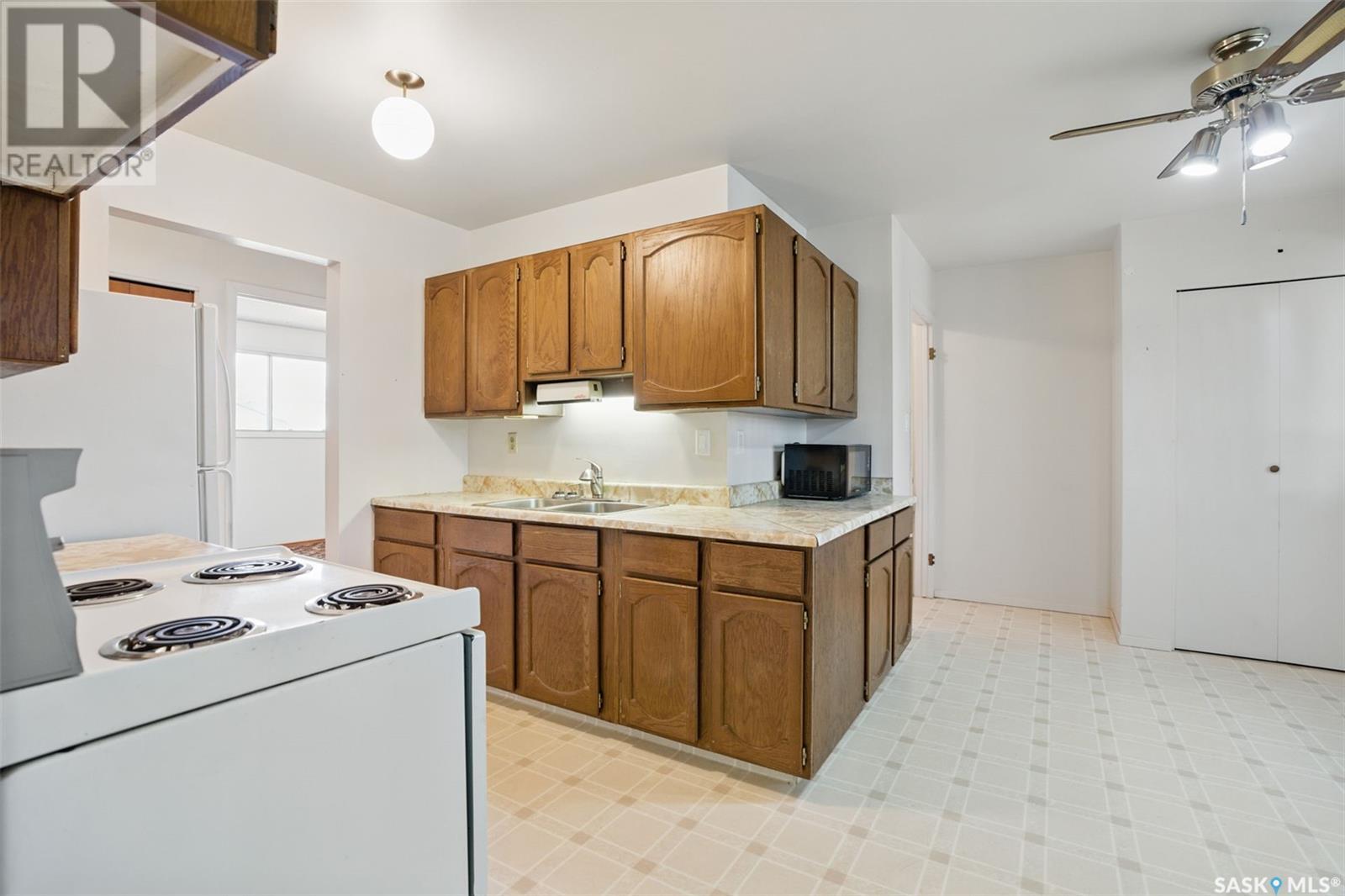 218 Acadia Drive, Saskatoon, Saskatchewan  S7H 3V3 - Photo 10 - SK007203