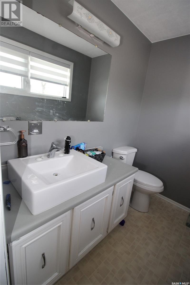 622 9th Street W, Shaunavon, Saskatchewan  S0N 2M0 - Photo 20 - SK007135