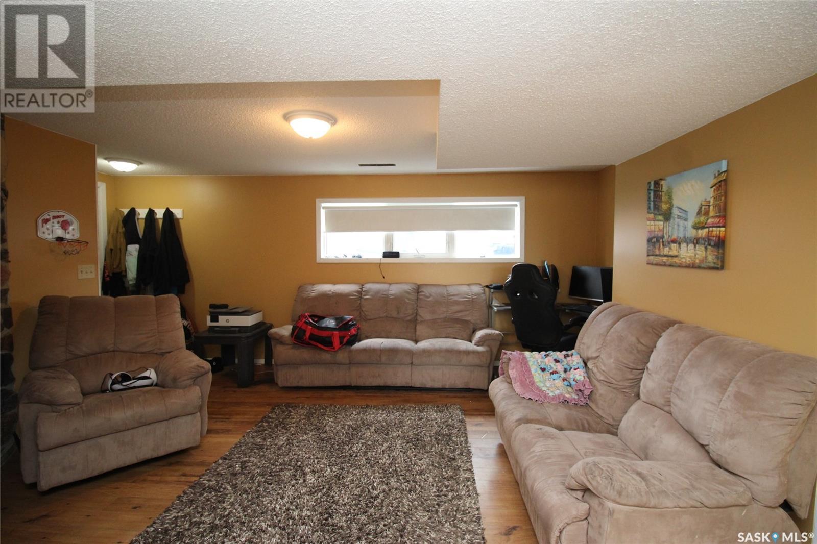 622 9th Street W, Shaunavon, Saskatchewan  S0N 2M0 - Photo 25 - SK007135