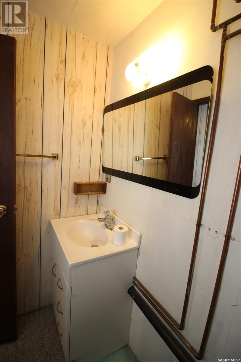 622 9th Street W, Shaunavon, Saskatchewan  S0N 2M0 - Photo 32 - SK007135