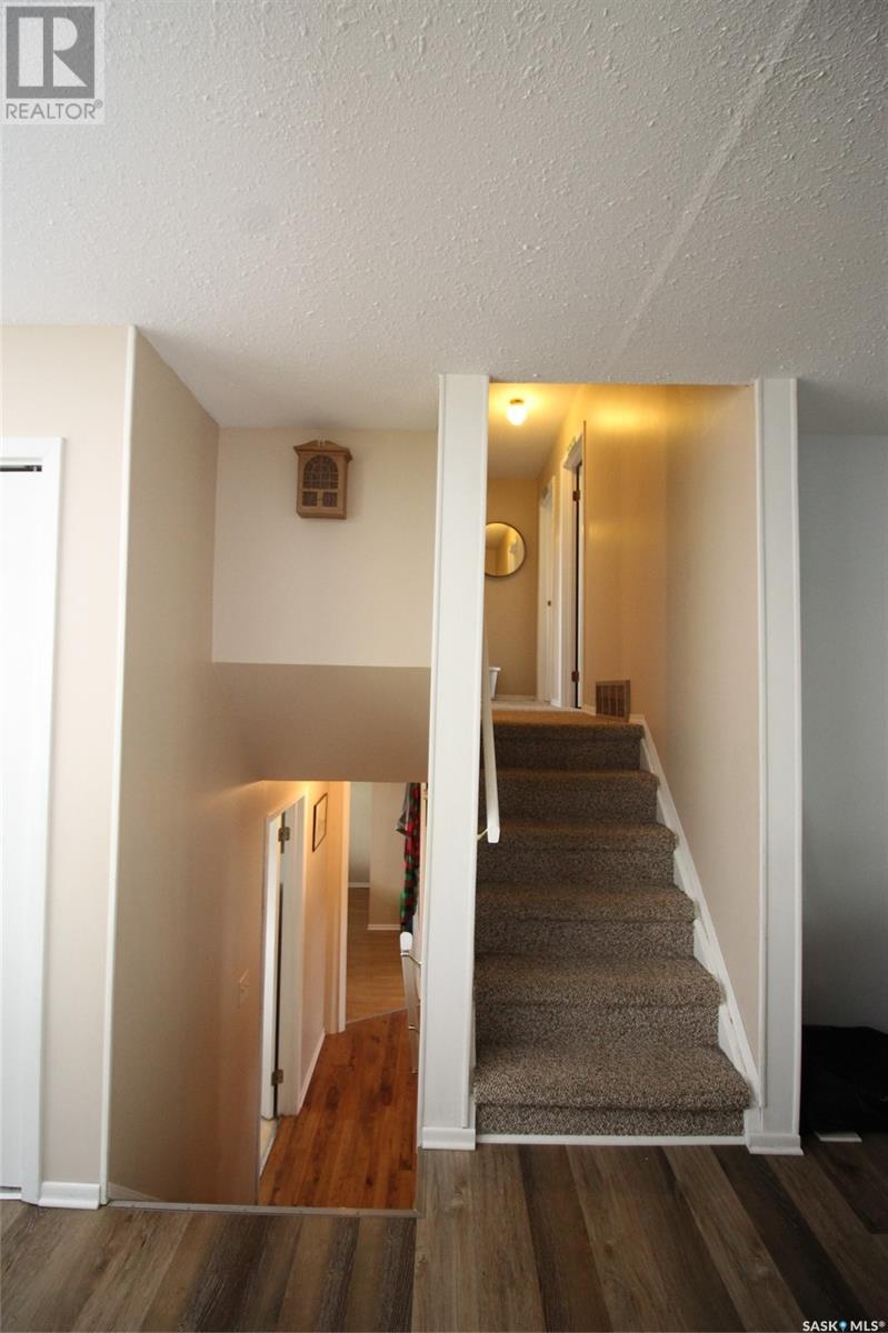 622 9th Street W, Shaunavon, Saskatchewan  S0N 2M0 - Photo 8 - SK007135