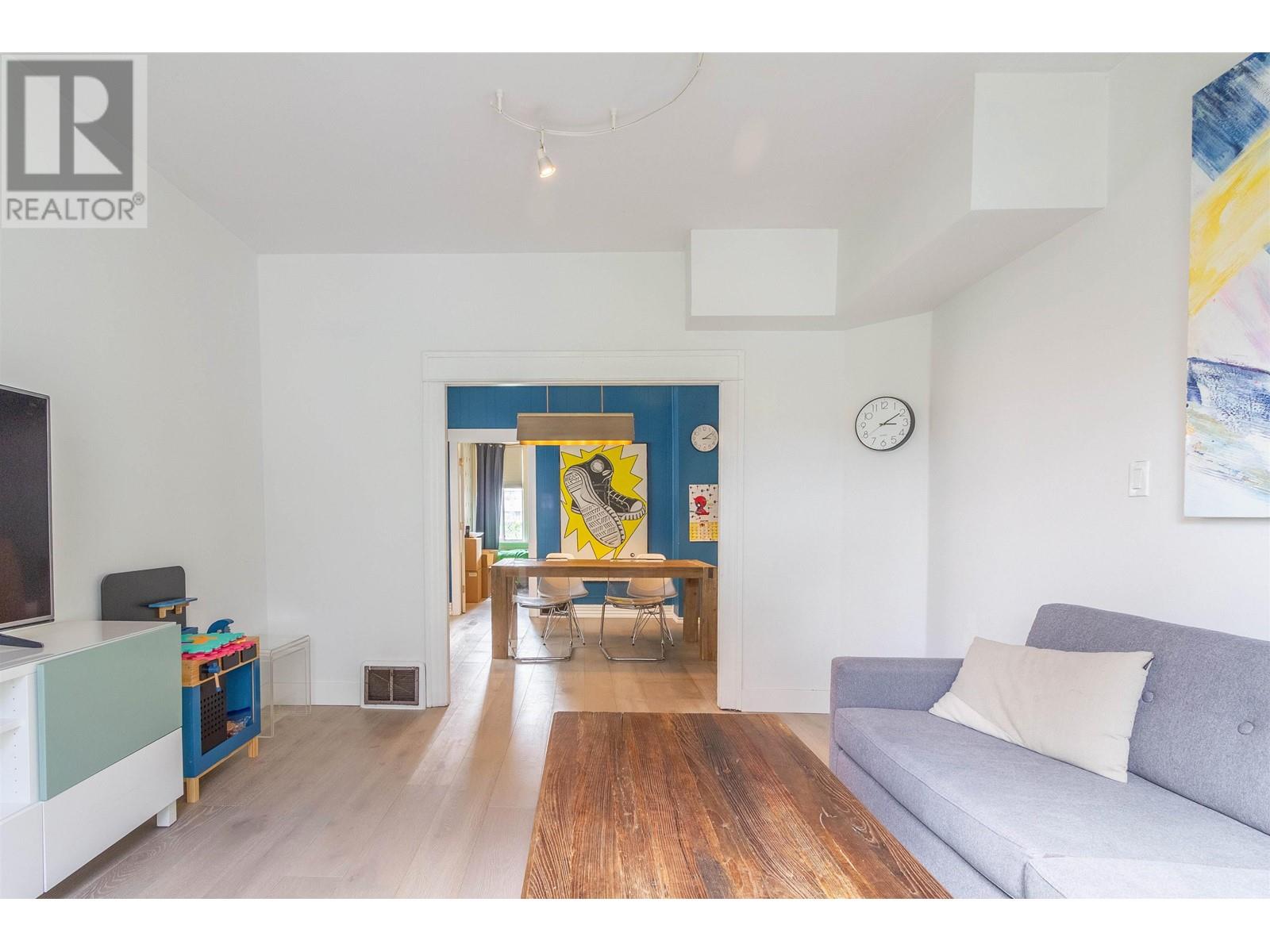 Property at 1127 E PENDER STREET image 4