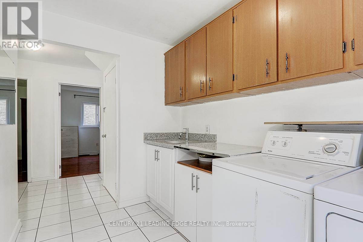 64 Alexmuir Boulevard, Toronto, Ontario  M1V 1K1 - Photo 11 - E12174362