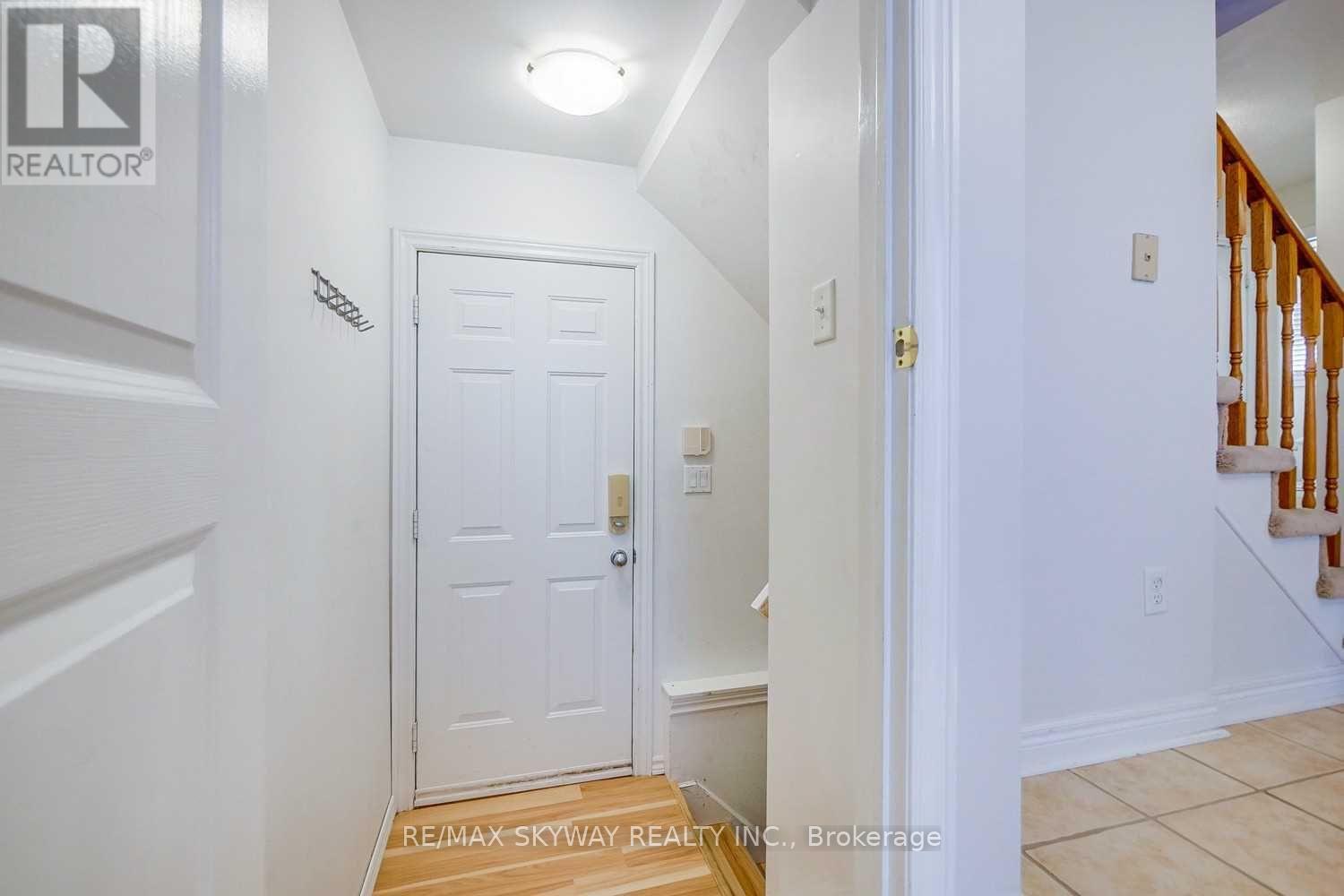 20 Bramacre Court, Brampton, Ontario  L7A 1T5 - Photo 21 - W12174503