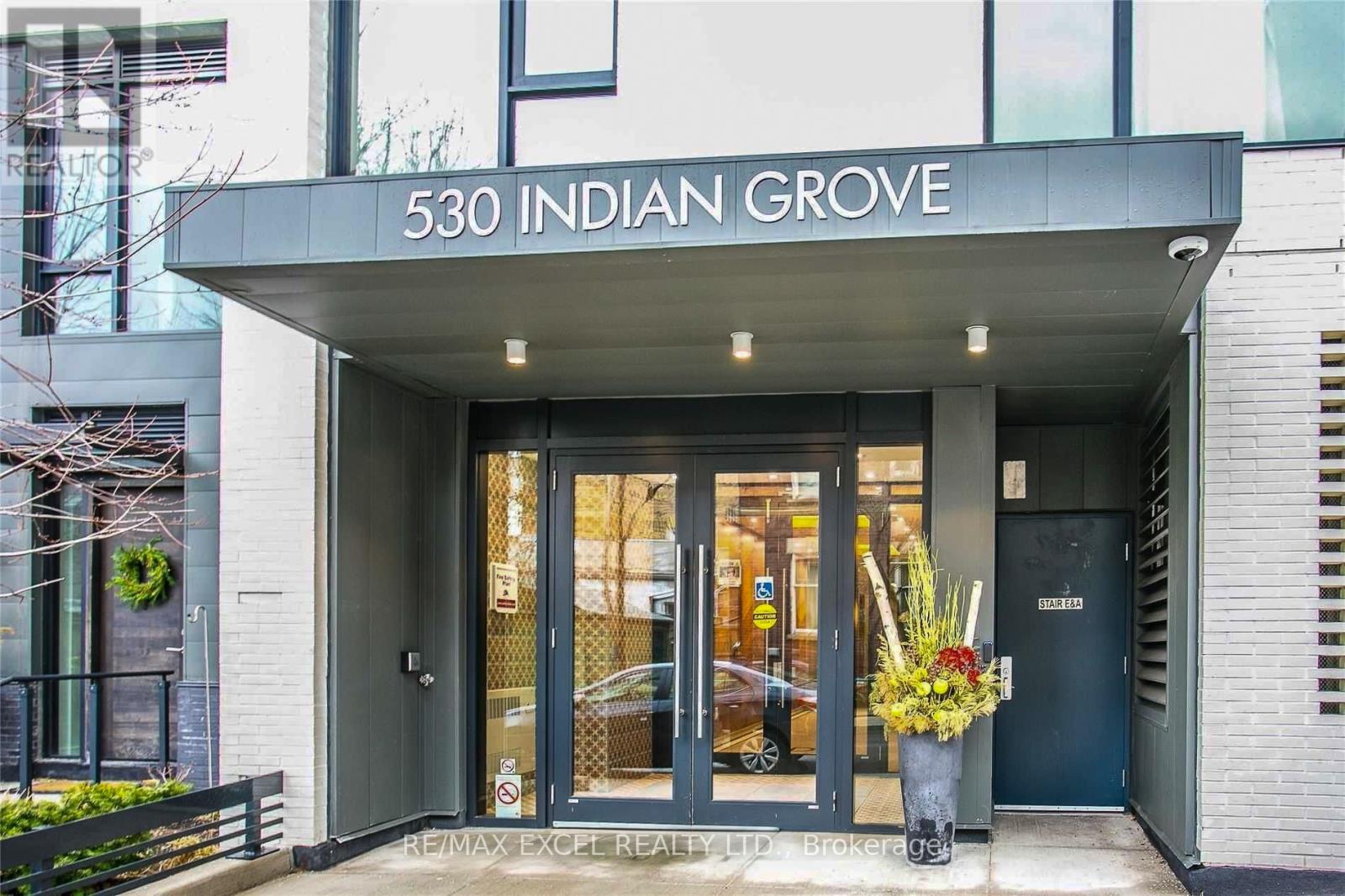 101 - 530 Indian Grove, Toronto (Junction Area), Ontario  M6P 2J1 - Photo 2 - W12174533