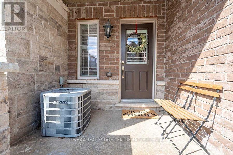 51 - 515 Winston Road, Grimsby, Ontario  L3M 0C8 - Photo 2 - X12174464