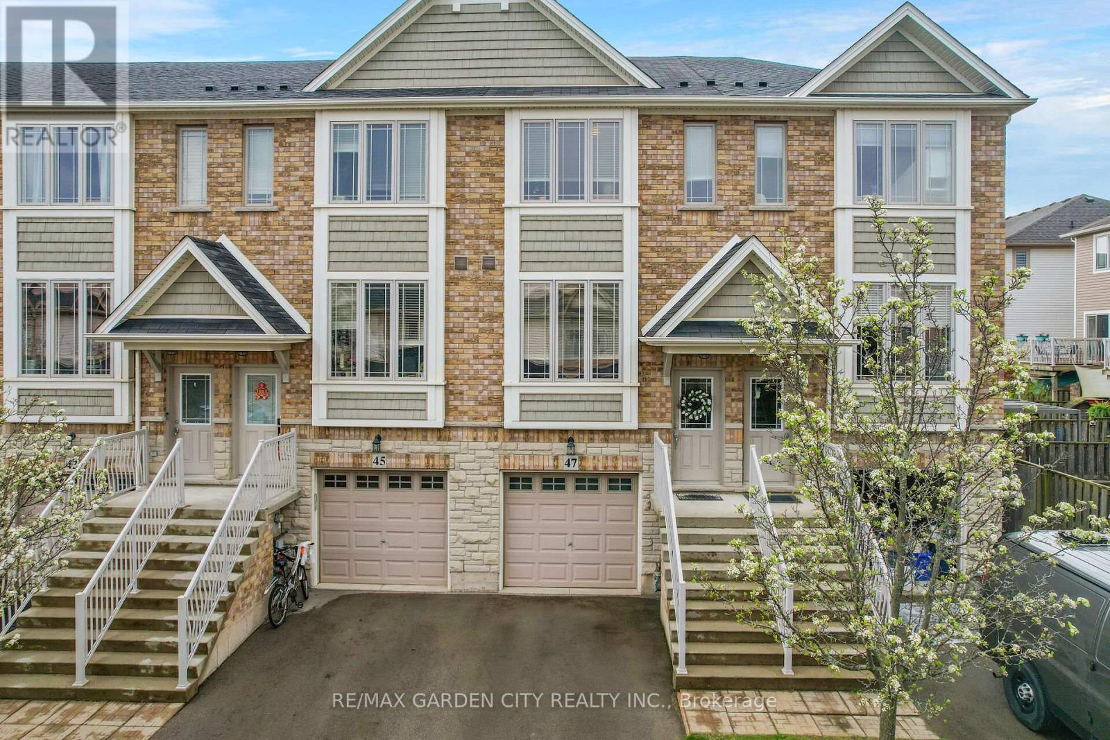 47 - 8 Hemlock Way, Grimsby, Ontario  L3M 0B5 - Photo 1 - X12174520