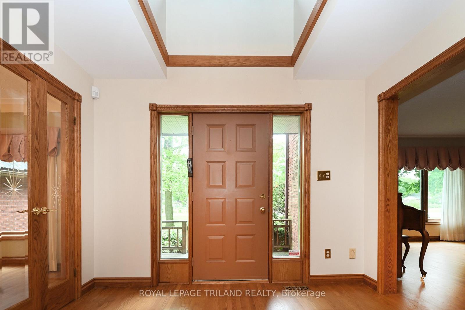 6 Sifton Street, Dutton/dunwich (Wallacetown), Ontario  N0L 2M0 - Photo 25 - X12174554